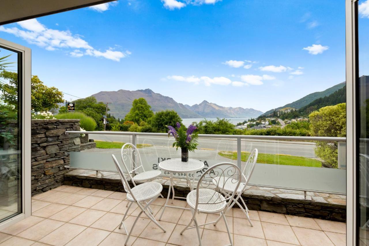 Queenstown House Bed & Breakfast And Apartments Екстер'єр фото
